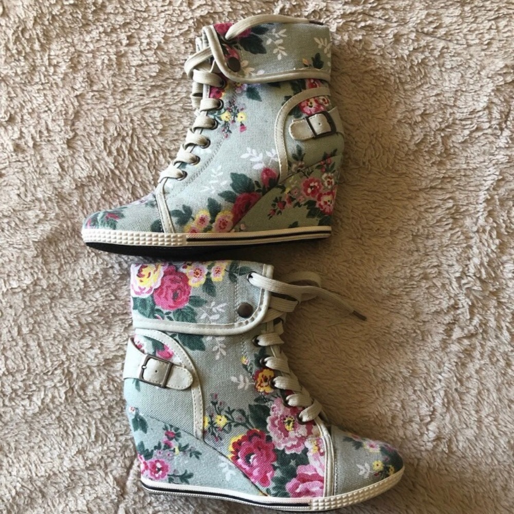 Bucco Heeled Sea Foam Green Floral Sneaker